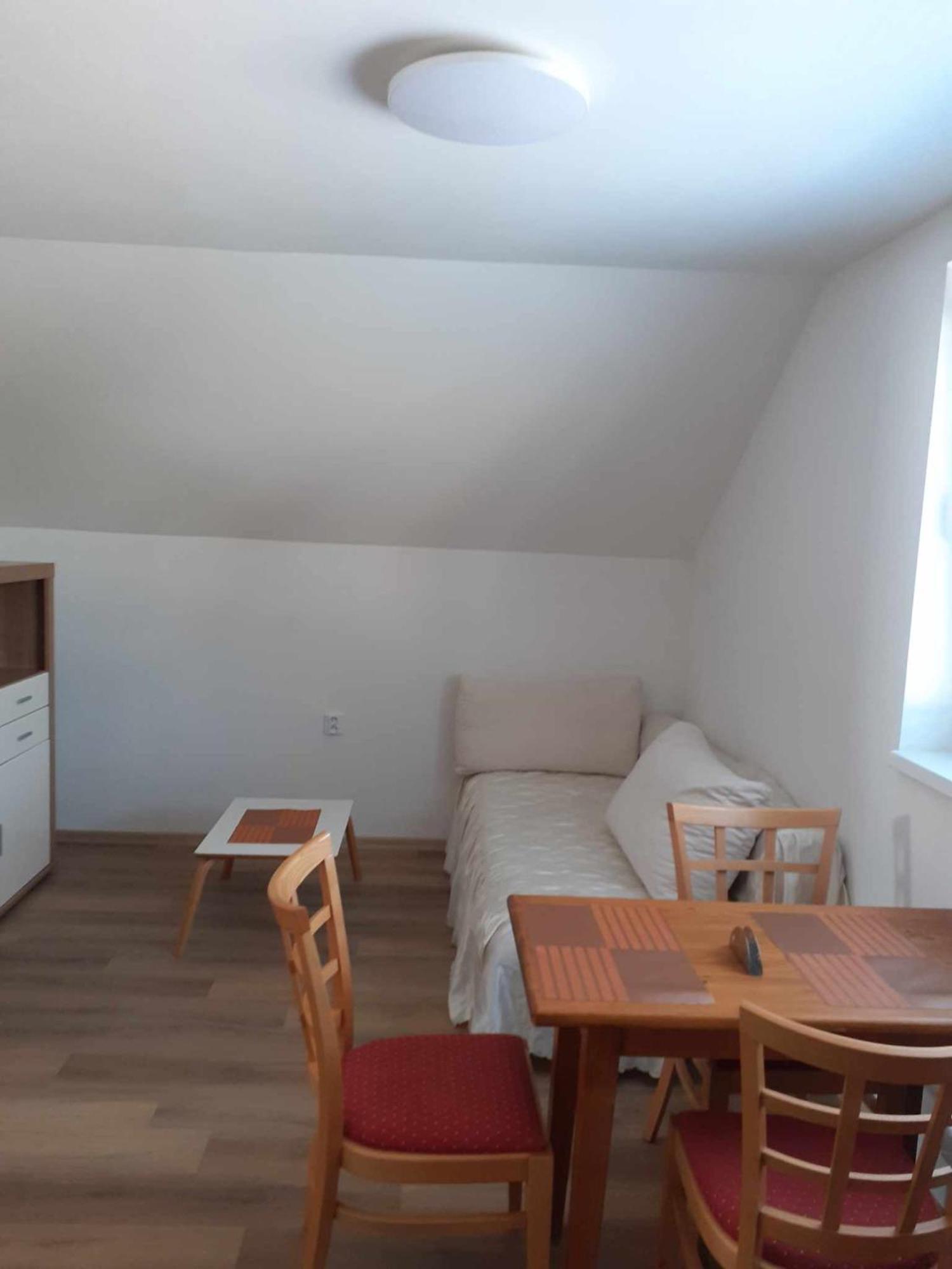 Apartmanovy Dum Terka Zazriva Exterior photo
